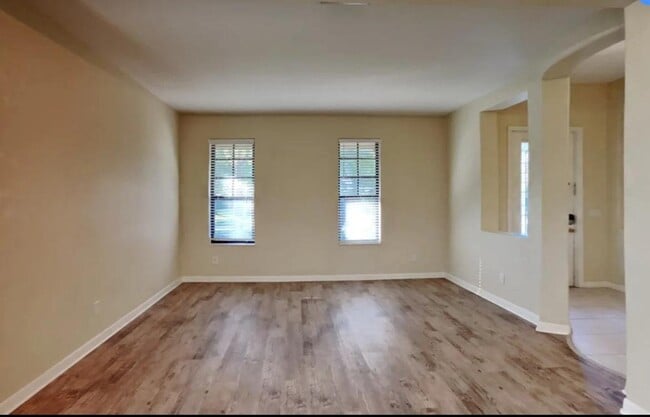 Building Photo - 20350 Chestnut Grove Dr