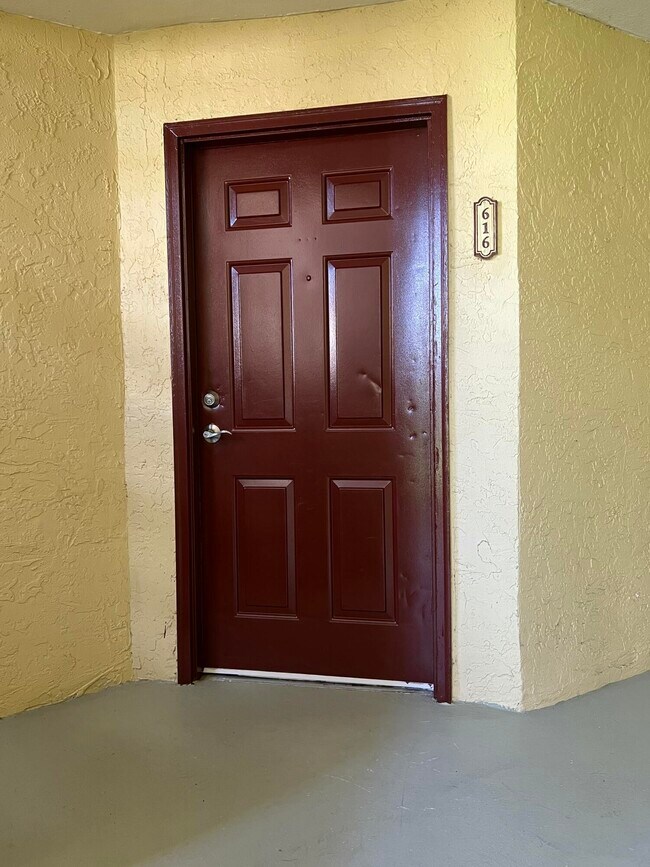 Foto del edificio - 12840 Vista Isles Dr