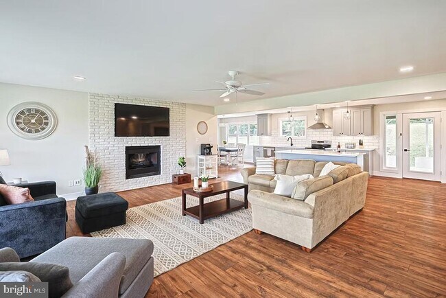 Building Photo - 790 Bendersville Wenksville Rd