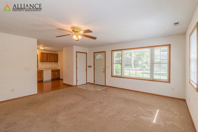 Building Photo - All appliances included, washer/dryer hookups!