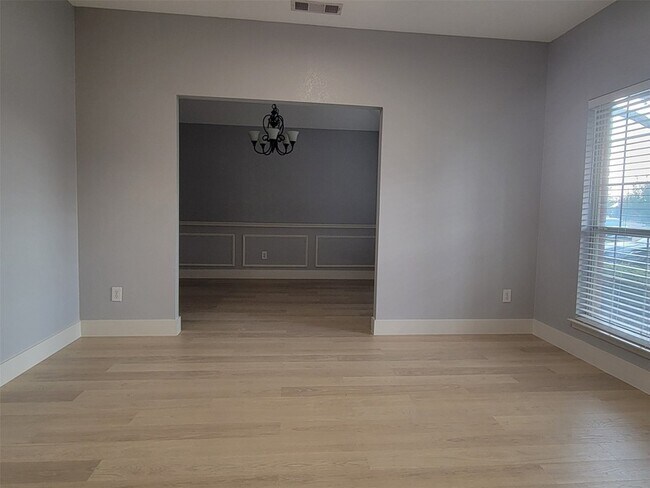Foto del edificio - 424 Ambrose Dr