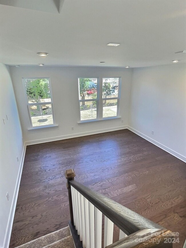 Building Photo - 5014 Sovereignty Ct