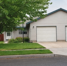 Building Photo - 2010 NW Elm Ave