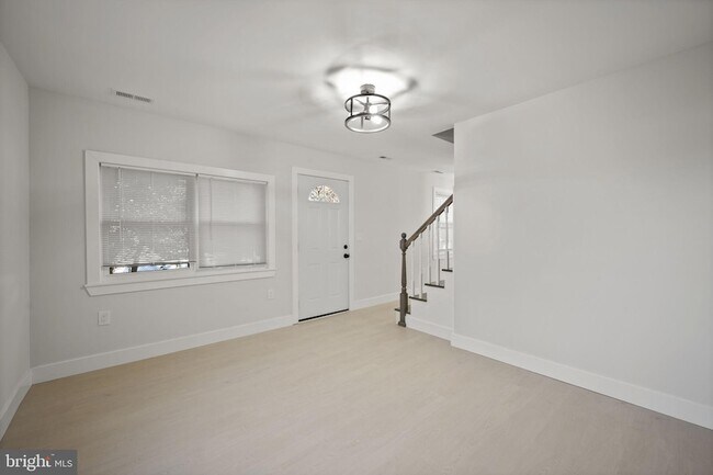 Foto del edificio - 821 S Woodlynn Rd