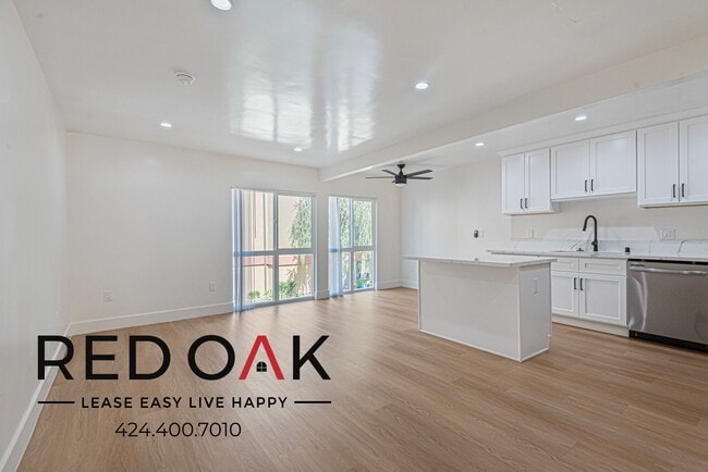 Foto del edificio - 17830 Sherman Way