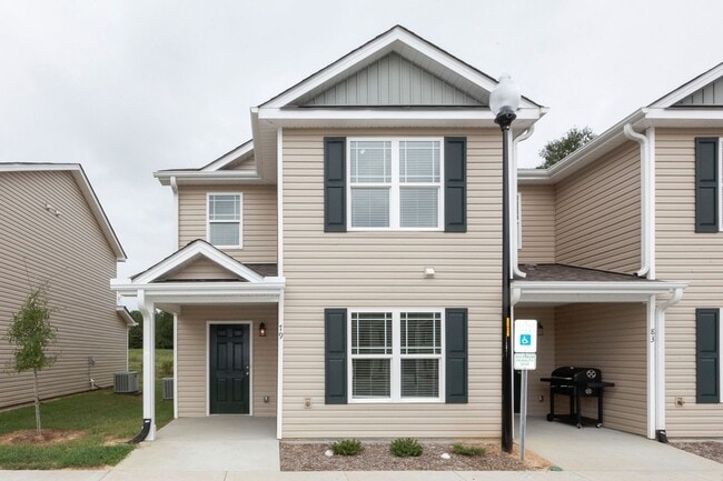 Building Photo - 3 bedroom 3 bathroom Townhome near Campbel...