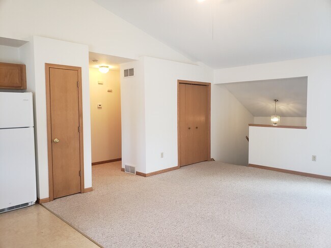 Building Photo - 1233 Winston Dr