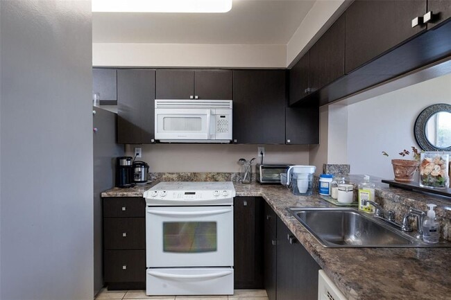 Foto del edificio - 706 NW 92nd Ave