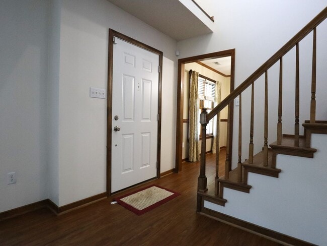 Building Photo - 4-Bedroom Home on Quiet Cul-de-Sac - Must See