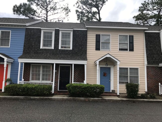 2 Bed 1.5 Bath Town House - 2 Bed 1.5 Bath Town House