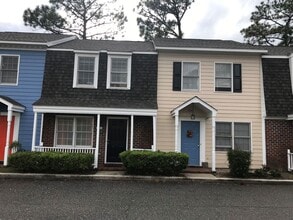 Building Photo - 2238 Yaupon Dr