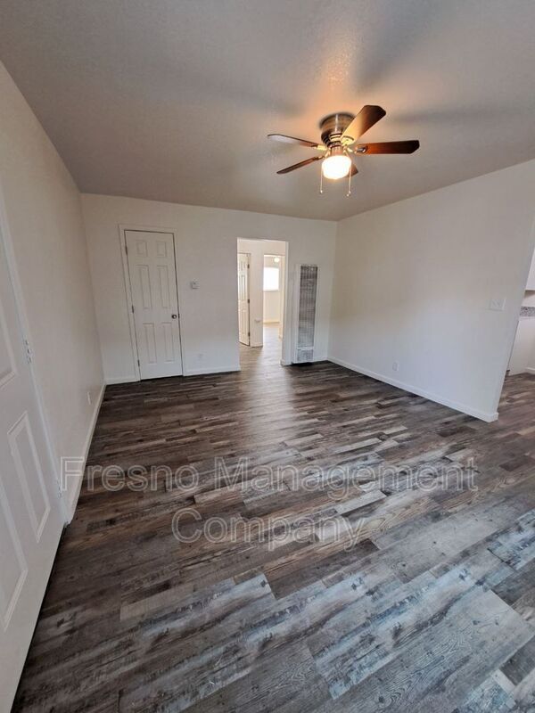 Foto del edificio - 1341 E San Bruno Ave