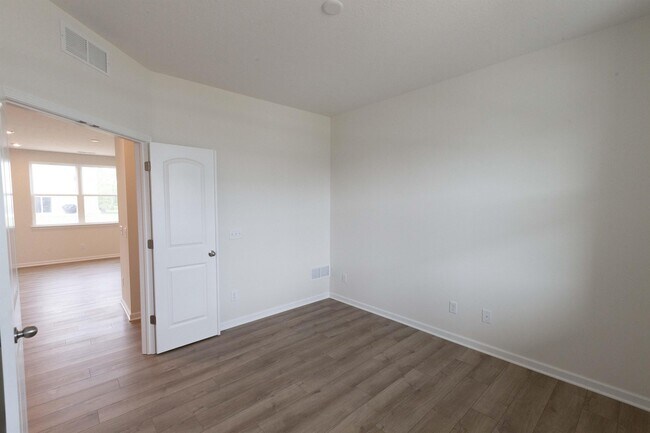 Foto del edificio - 5518 Violet St