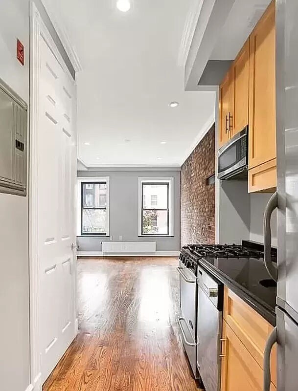 Building Photo - 220 East 13th Street