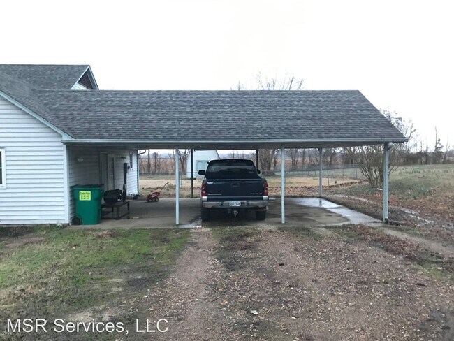Building Photo - 4 br, 3 bath House - 2200 Solo Rd.