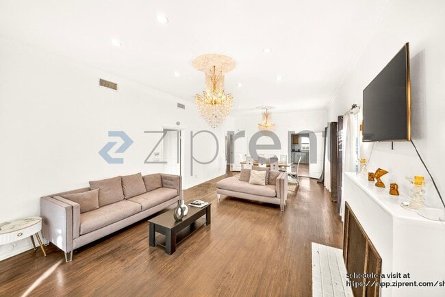 Building Photo - 138 N Hamel Dr