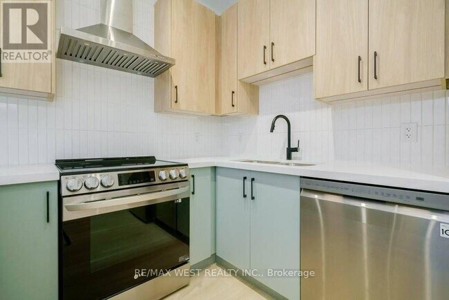 Photo du bâtiment - 2083 Danforth Ave