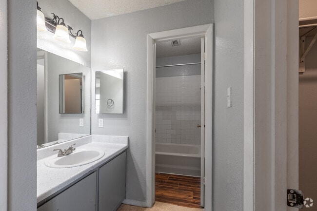 2BR, 2BA - 883SF - 1st Bathroom - The Summit Apartments