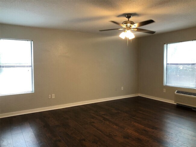 Foto del edificio - 701 W Sycamore St