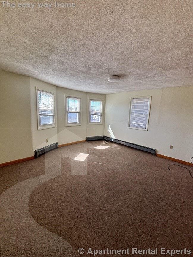 Photo - 569 Somerville Ave Apartment