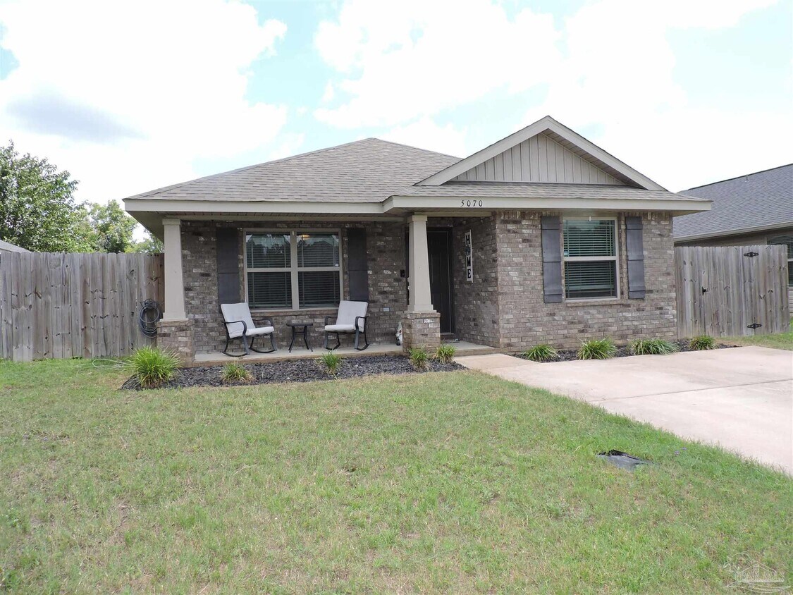 Foto principal - 5070 Carmell Ridge Cir
