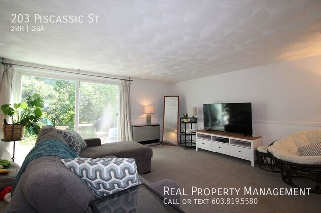 Foto del edificio - Beautiful 2 Bedroom Twin Rivers Condo in N...