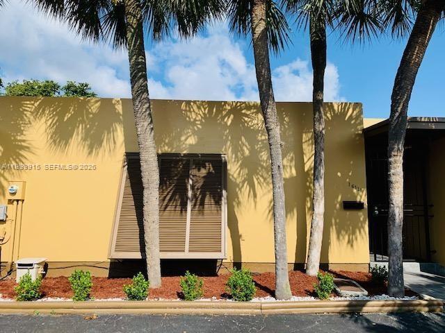 Foto del edificio - 16119 Kingsmoor Way