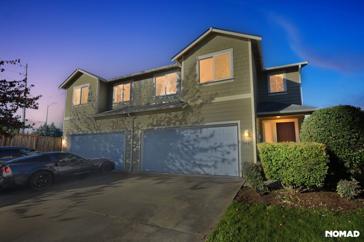 Foto principal - Charming 3BR Townhome in Lacey