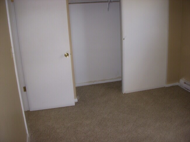 Foto del edificio - 2104 Emerson Ave