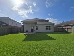Building Photo - 7318 Parkview Dr