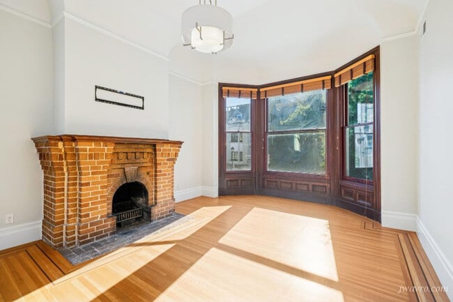 Building Photo - 860 Waller St