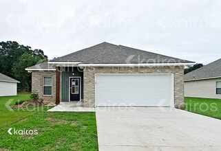 Building Photo - 113 Rainfall Ln