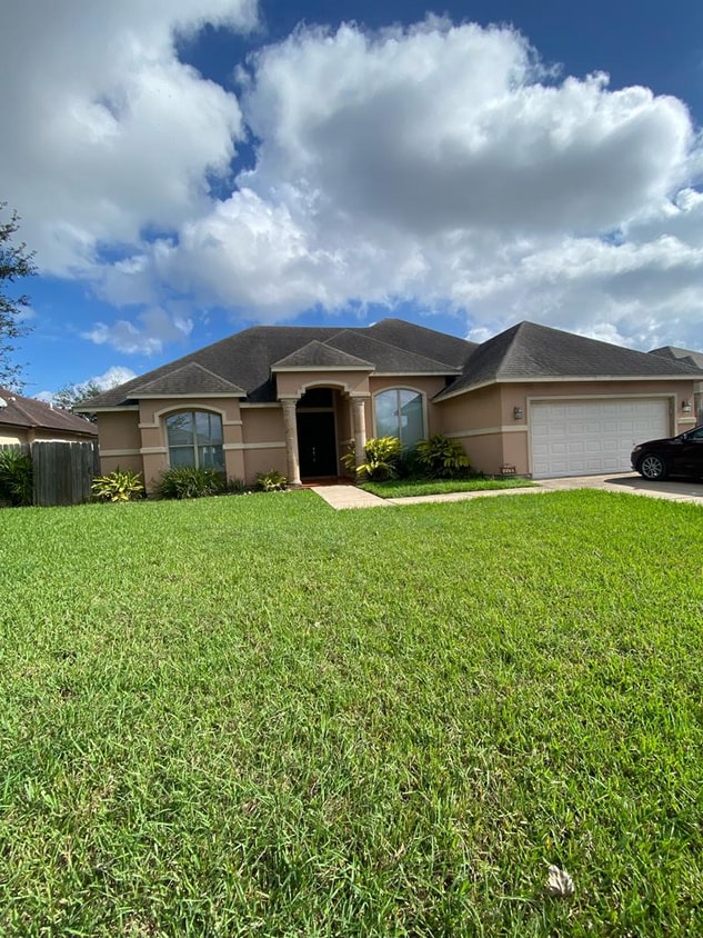 2205 Barbwire Ln, Brownsville, TX 78526 House for Rent in Brownsville