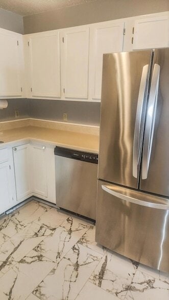 Building Photo - 9 Heights Rd NE