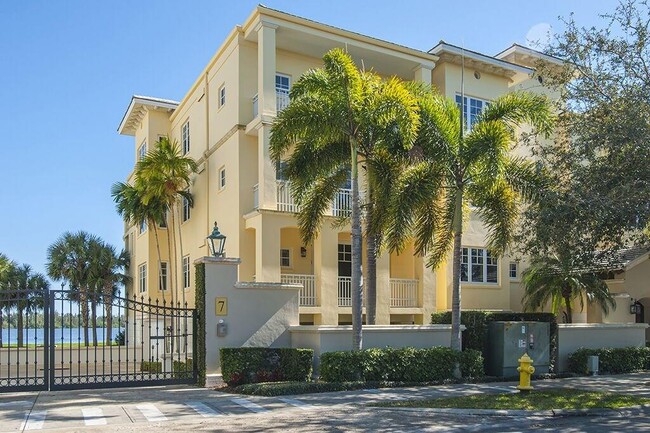 Foto del edificio - 3 Royal Palm Pointe