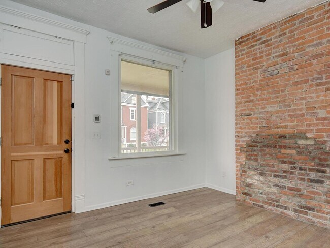 Building Photo - 683-685 South Champion