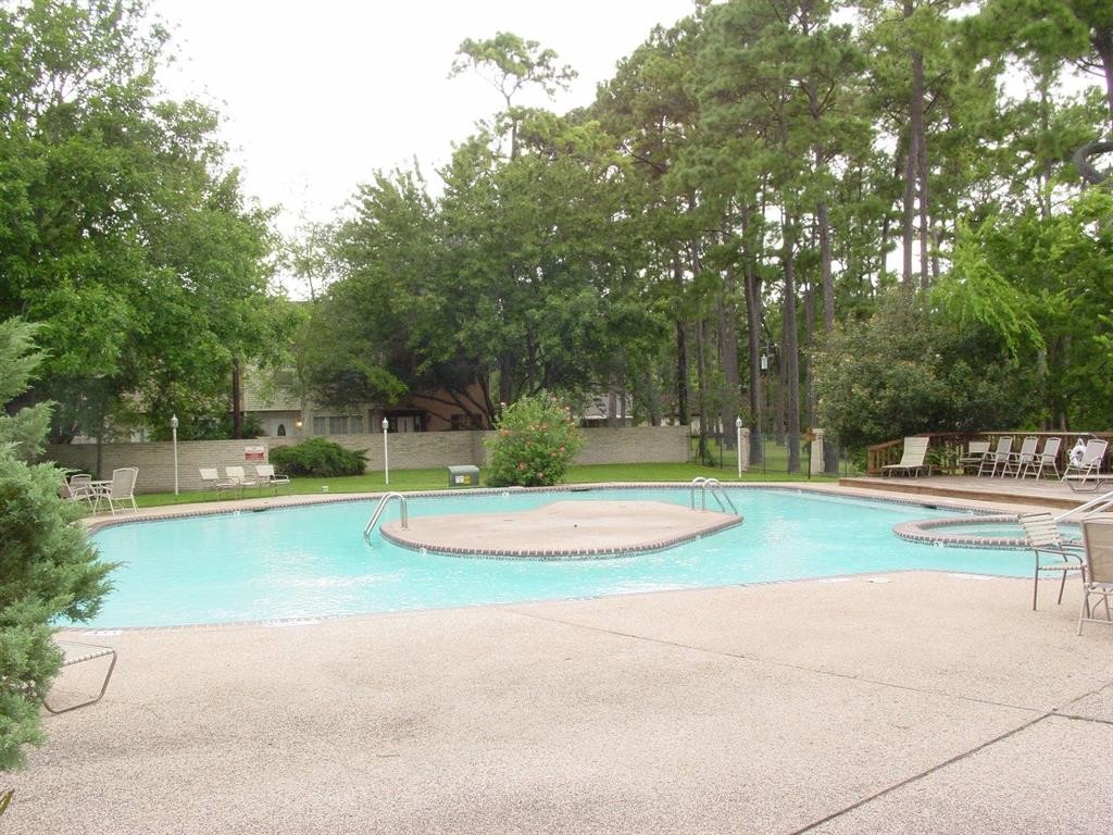 Primary Photo - 4444 Victory Dr