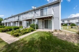 Foto del edificio - 525 Meadow Green Ln