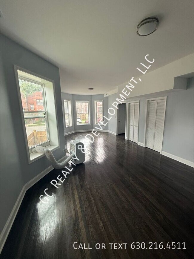 Foto del edificio - 6433 S Vernon Ave