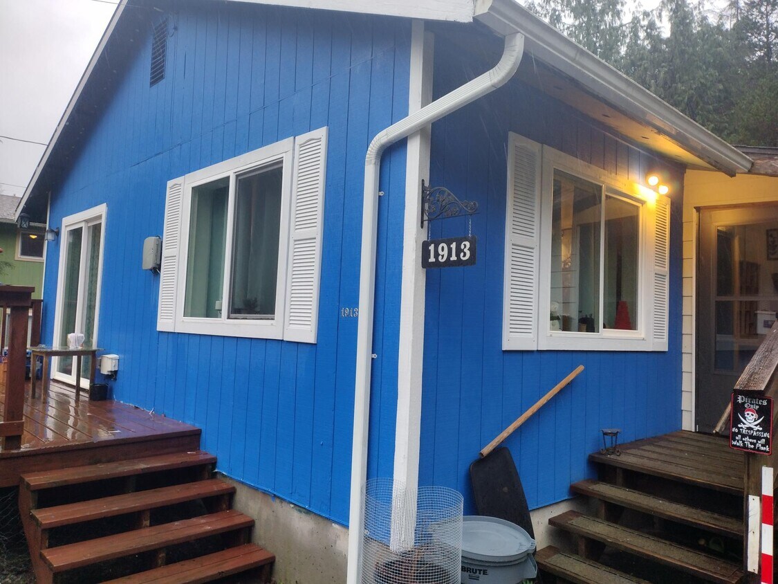 1913 Cub Ct, Ketchikan, AK 99901 House Rental in Ketchikan, AK