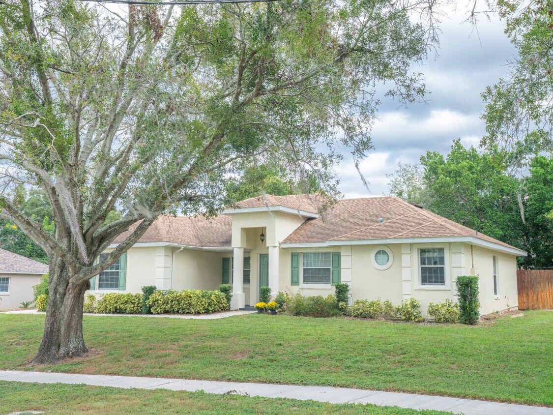 Primary Photo - 727 Hull Island Dr