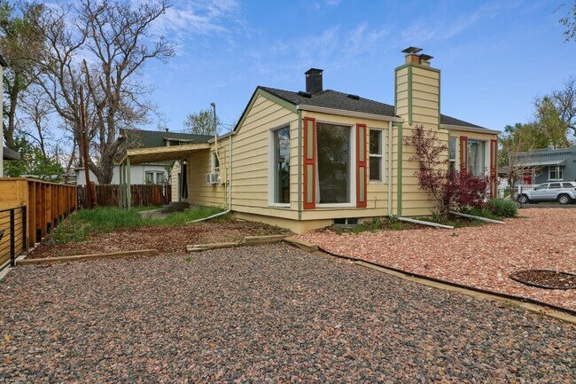 Foto del edificio - Charming 3BR House in Denver