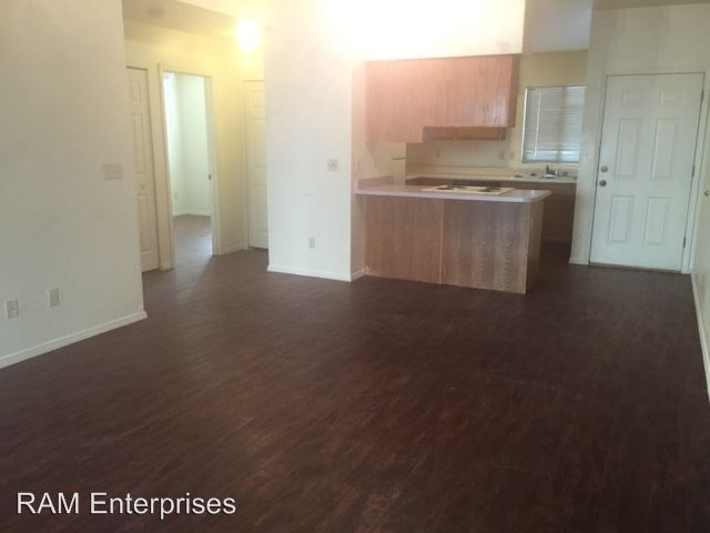 Foto del edificio - 333 W Aubrey St