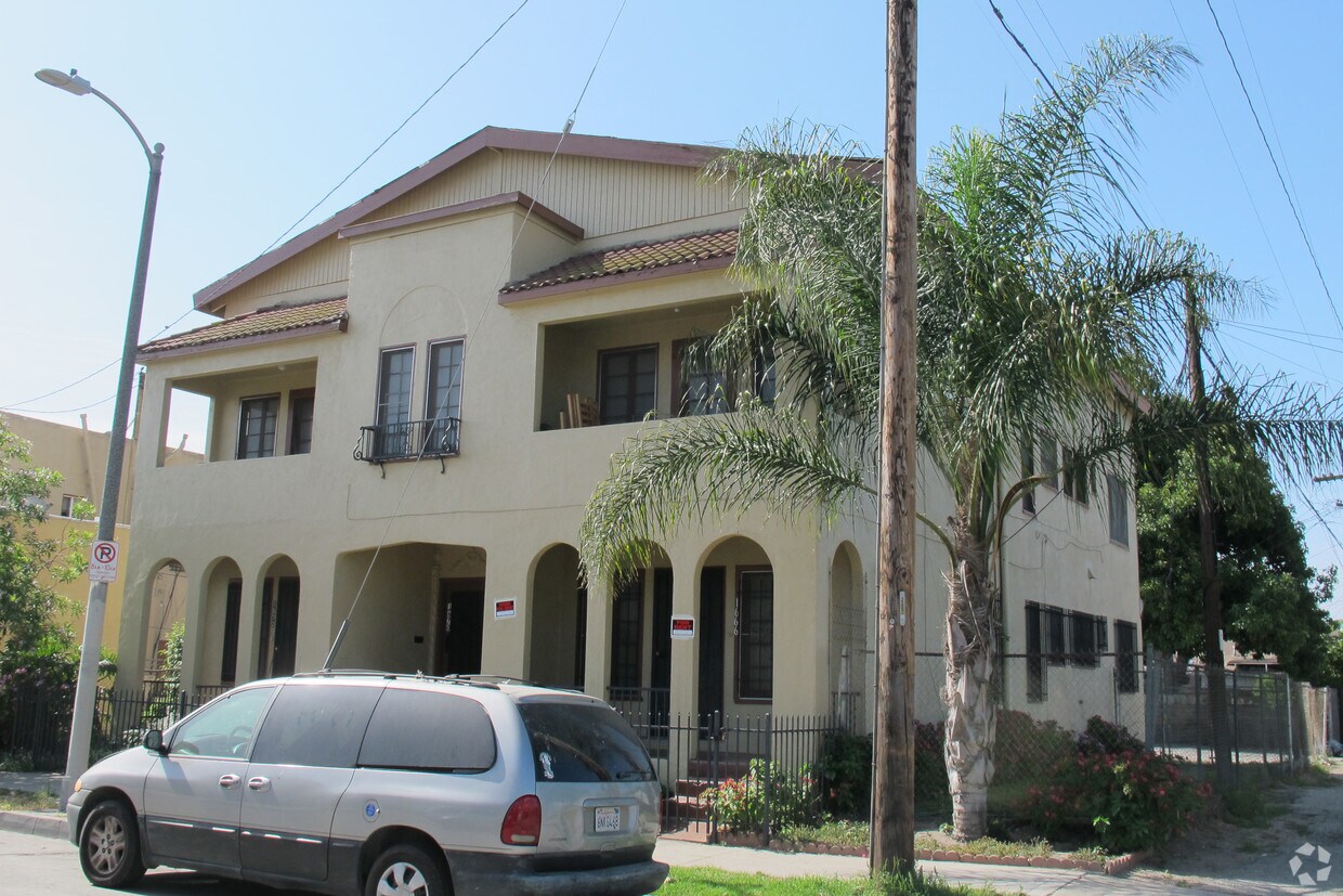 Building Photo - 9701 Grandee Ave