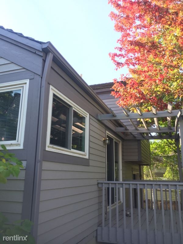 Building Photo - 4 br, 3.5 bath House - 913 Arapahoe Cir