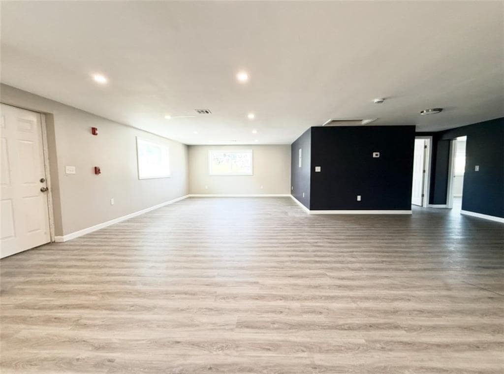 Foto del edificio - 83 Power Rd