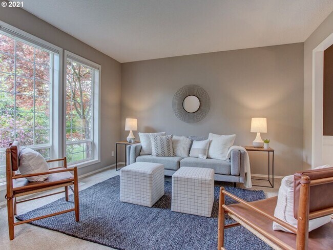 Foto del edificio - Sought after Remington 4bed 2.5bath with Lots of Yard Space!