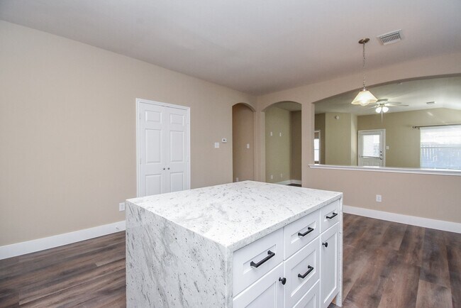 Foto del edificio - 20922 Barbons Heath Ct