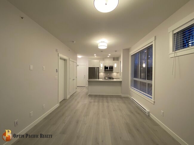 Building Photo - 32690 14 Av