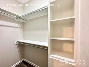 Building Photo - 1513 Shavano Dr